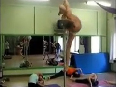 Pole-acrobat