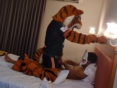 Tiger Mascot face pummels Fox