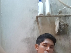 Thai stud masturbate off popshot