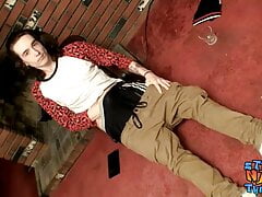 Straight amateur Sean Johansen masturbates and jizzes solo