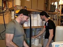 Fucked bareback by straight guy