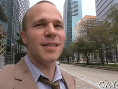 Guy Luvs To Gargle Bone