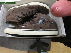 20 cum-shots on Globe Motley skate footwear