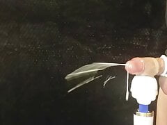 Cumming with magic wand 2