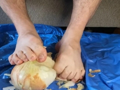 Boy Toes Peels An Onion ASMR