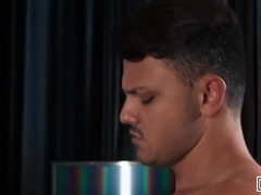 Men - Chuck Conrad Walks In While Enzo Muller Fucks Himself With A Toy So He Takes Over